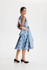 Dirndl LIVIA in Hellblau – Bild 7