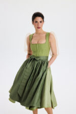 Dirndl LIVIA in Olive – Bild 5